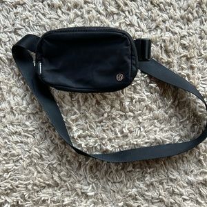 Lululemon belt bag